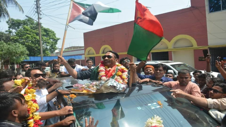 শরীরের চামড়া দিয়ে জুতা বানালেও নারায়ণগঞ্জবাসীর ঋণ শোধ হবে না : জাকির খান