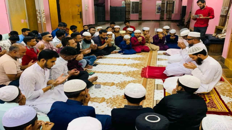 খালেদা জিয়ার জন্মদিন উপলক্ষ্যে বিএনপি নেতা তাহেরের দোয়া