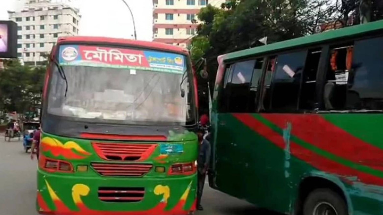 মৌমিতা বাসের চাঁদাবাজি নিয়ে তুলকালাম
