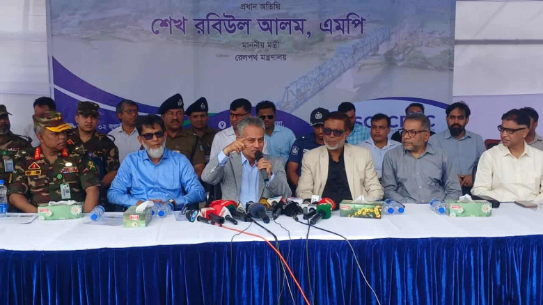 পদ্মা রেলসেতুর নিচে প্রয়োজনে মাটি কাটা হয়েছে : সেতুমন্ত্রী